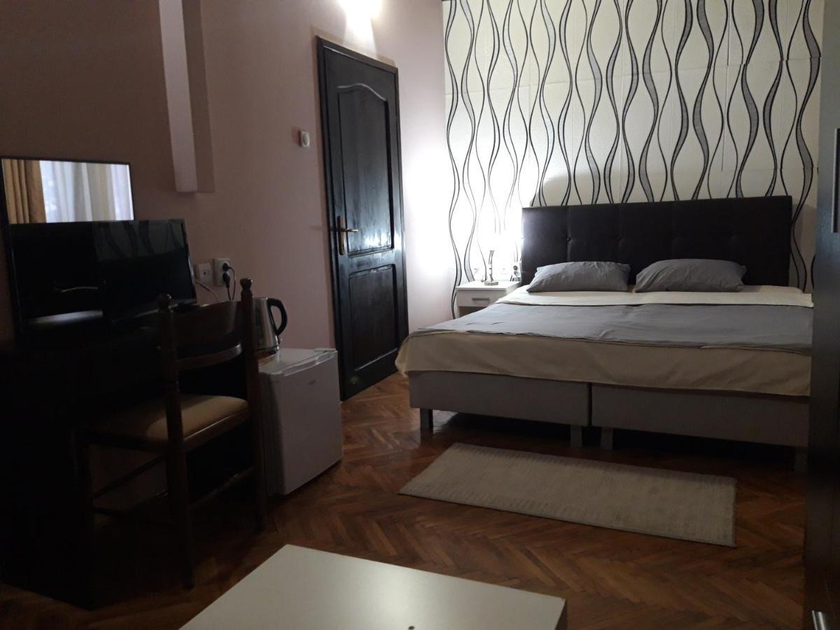 Vila Silia Скопье Экстерьер фото